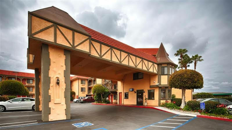 Rancho San Diego Inn & Suites 埃尔卡洪 外观 照片